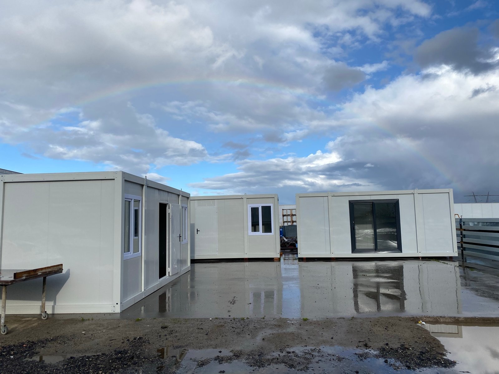 EROUnits mobile office exterior